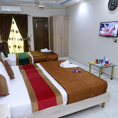 Hotel Deluxe לאהור מראה חיצוני תמונה