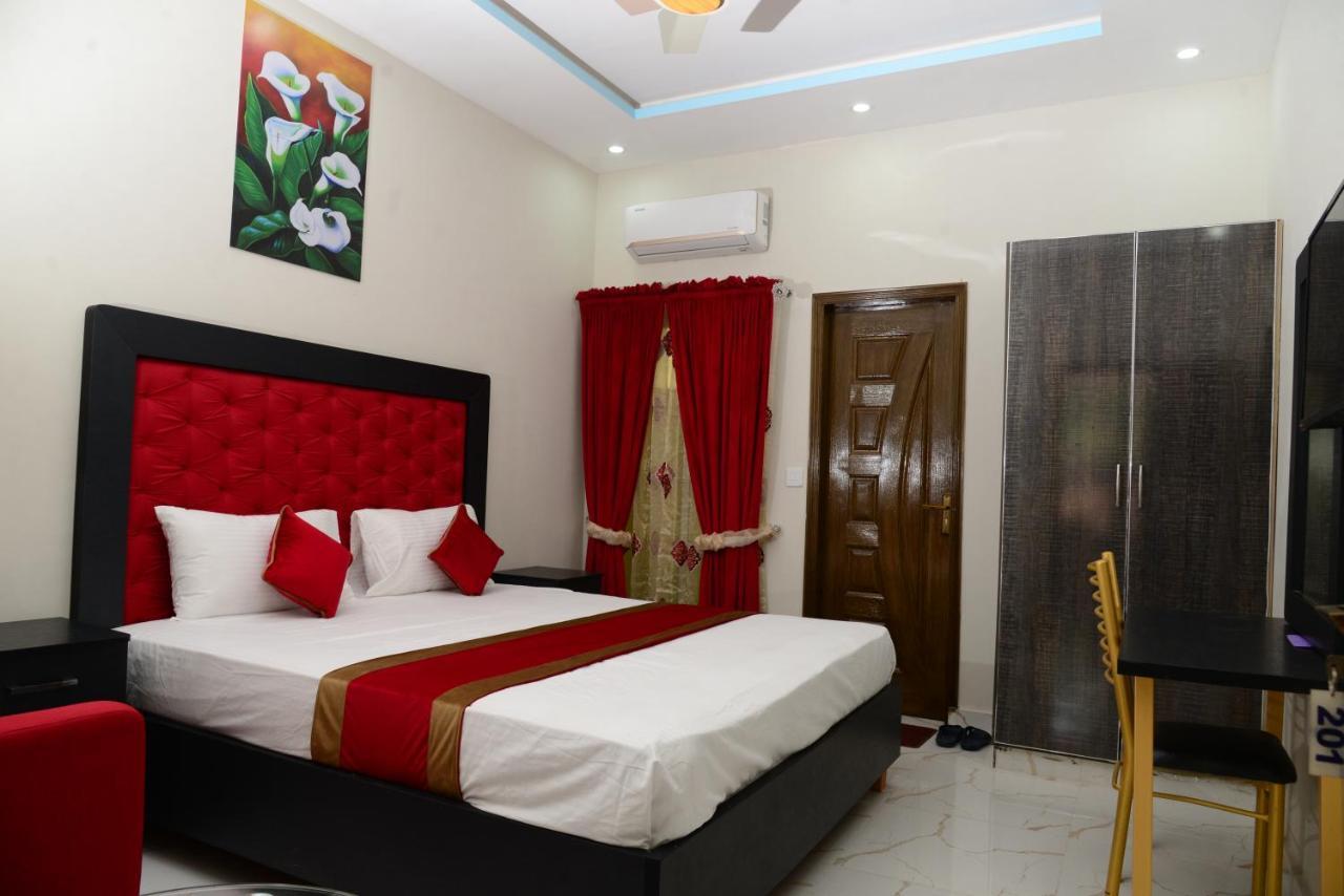 Hotel Deluxe לאהור מראה חיצוני תמונה