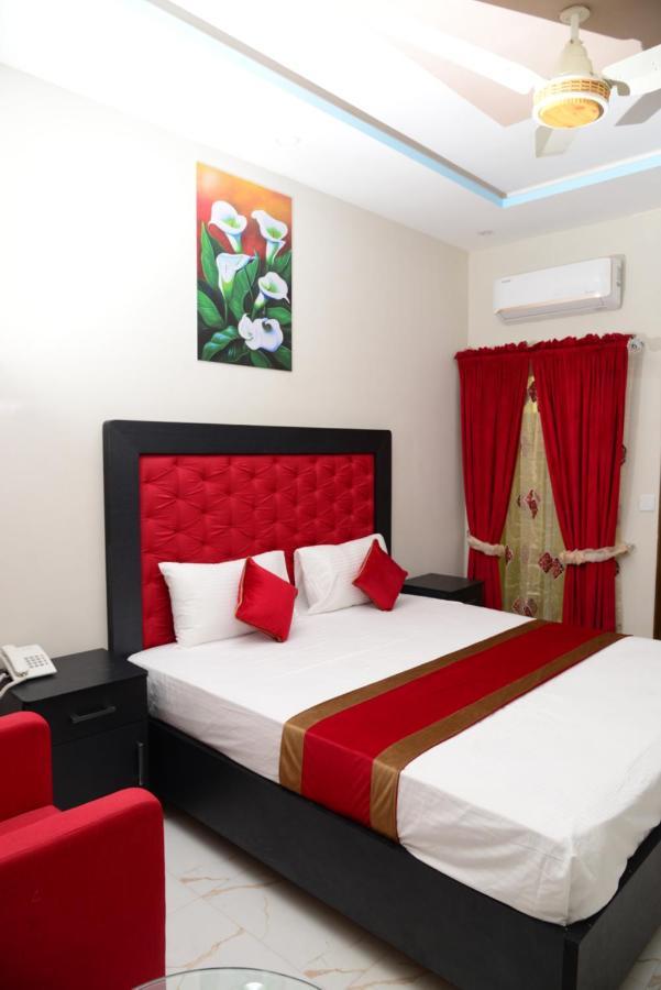 Hotel Deluxe לאהור מראה חיצוני תמונה