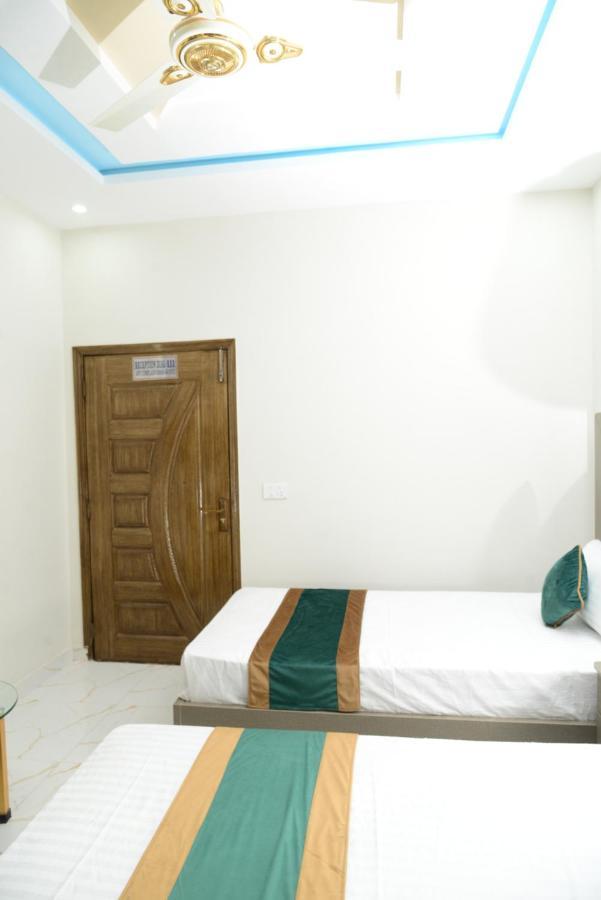 Hotel Deluxe לאהור מראה חיצוני תמונה