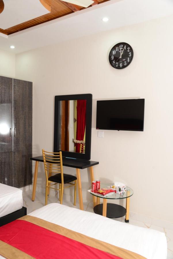 Hotel Deluxe לאהור מראה חיצוני תמונה