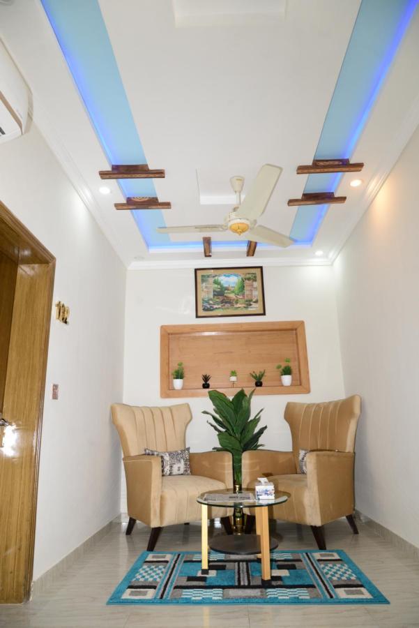 Hotel Deluxe לאהור מראה חיצוני תמונה