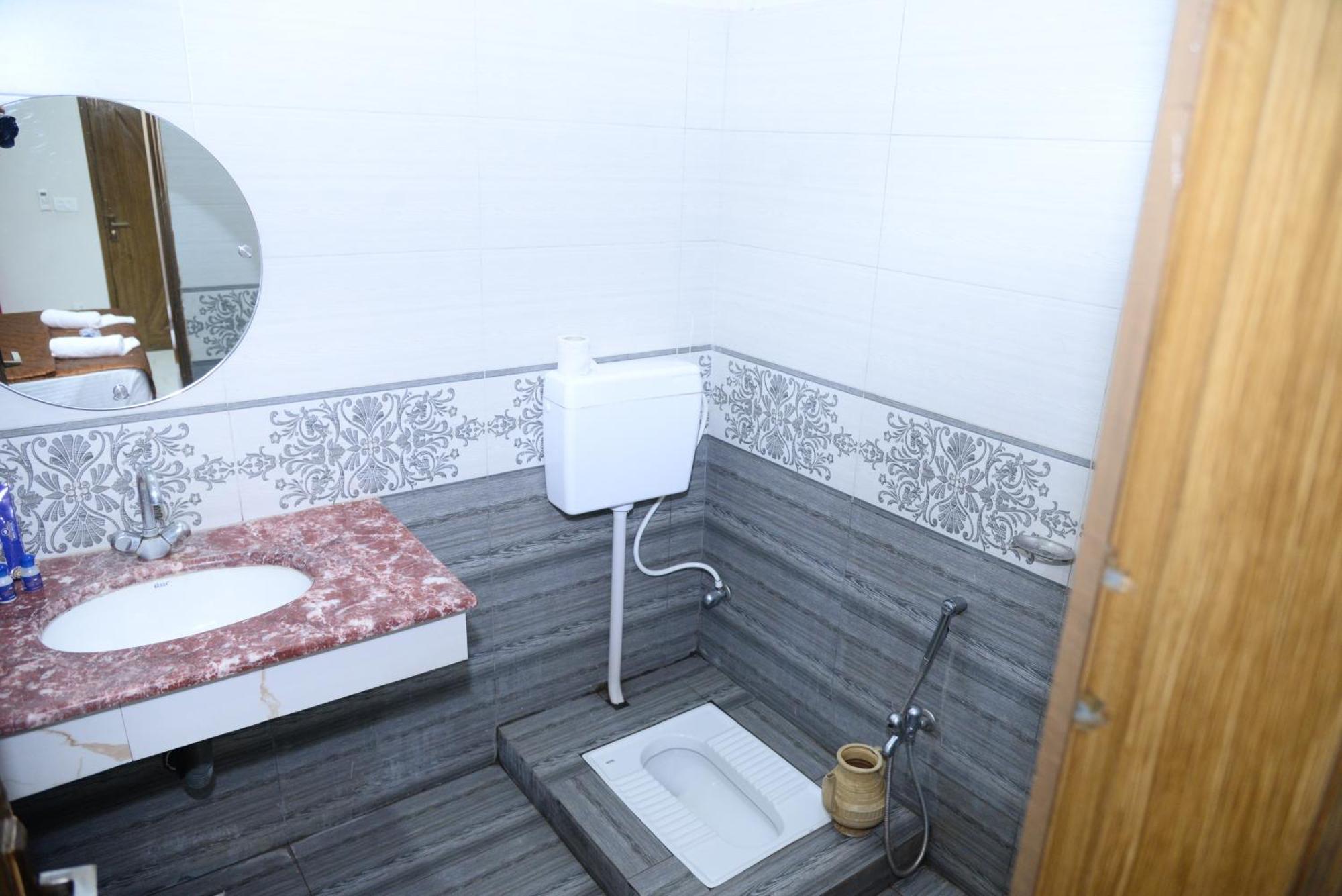 Hotel Deluxe לאהור מראה חיצוני תמונה