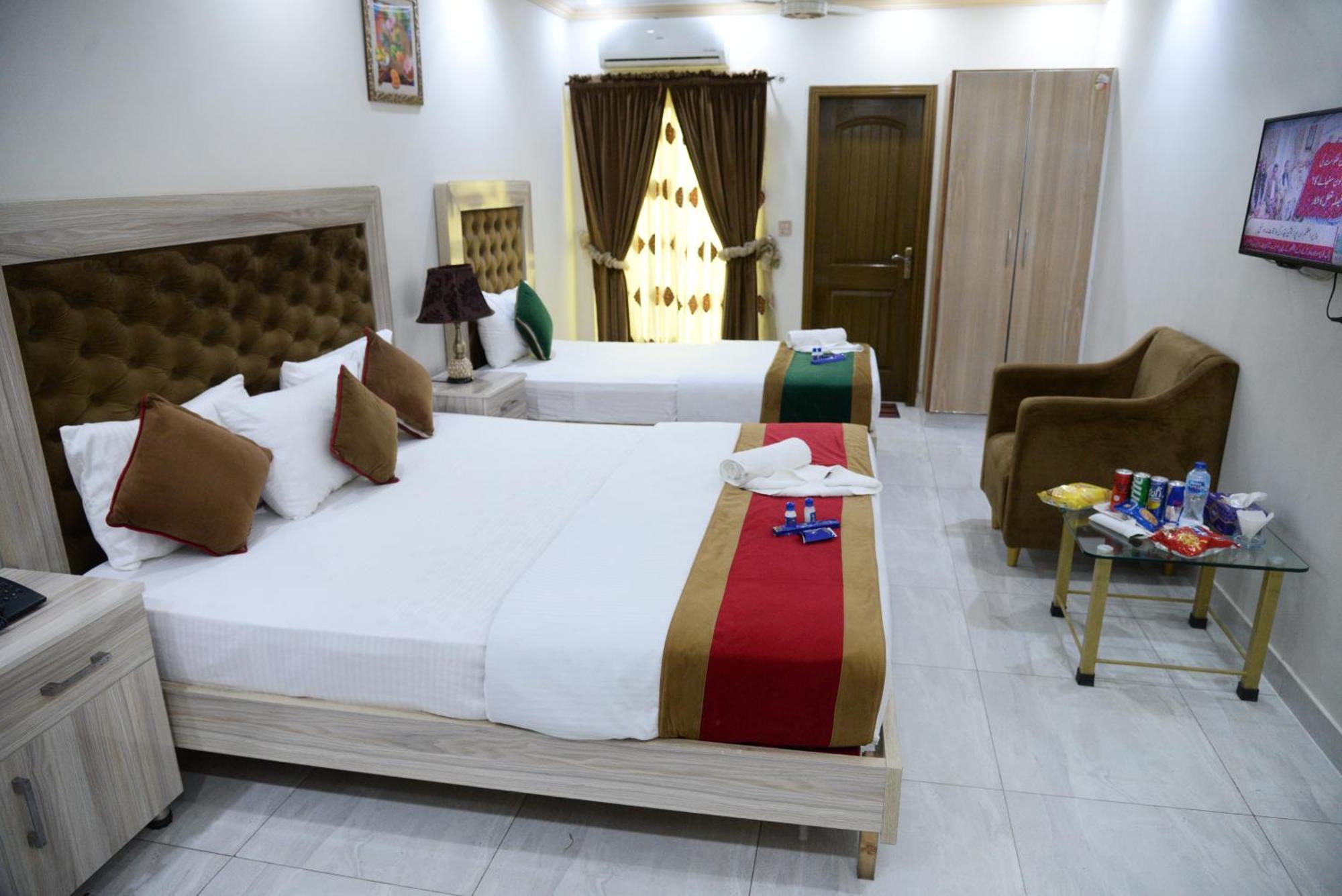 Hotel Deluxe לאהור מראה חיצוני תמונה