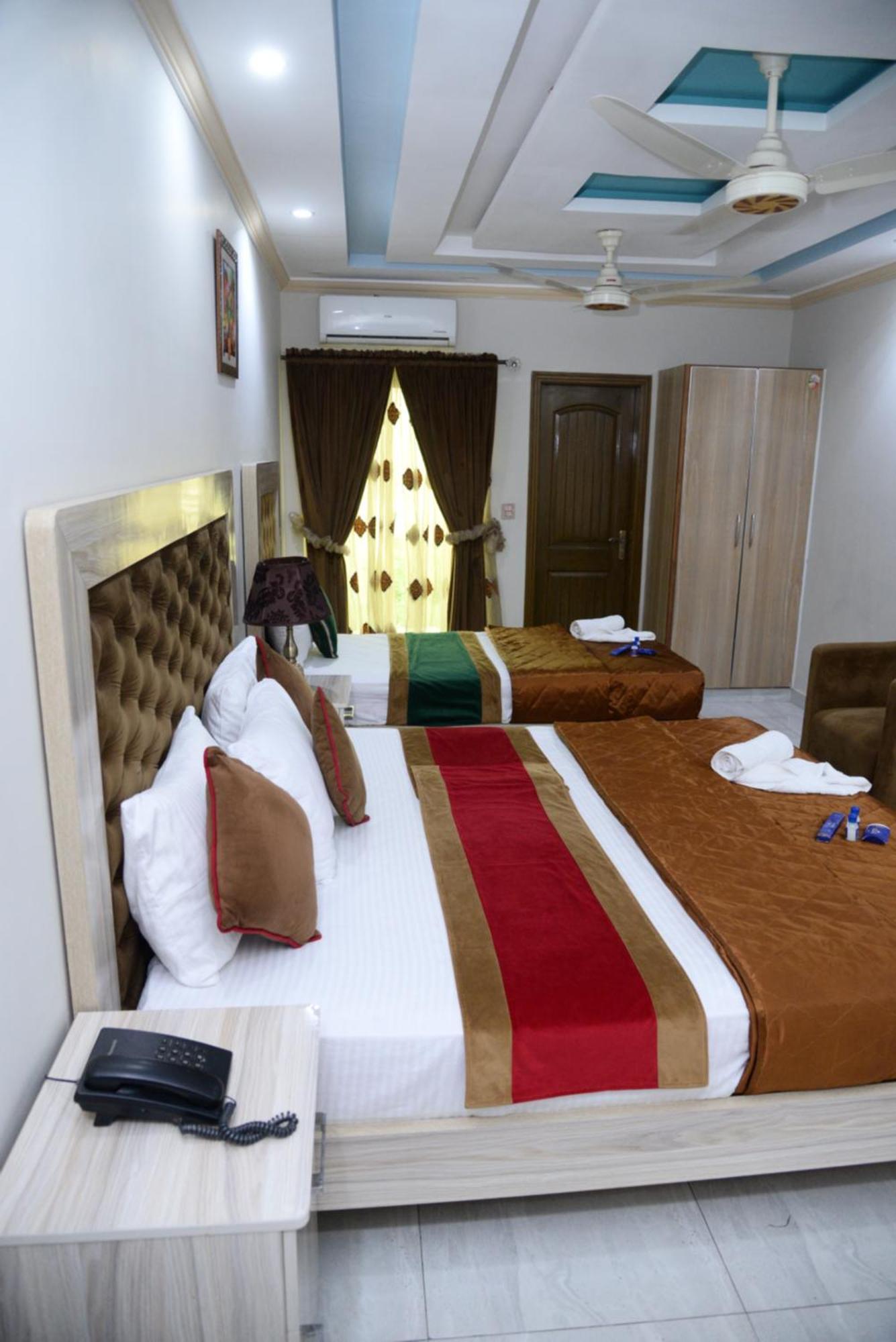 Hotel Deluxe לאהור מראה חיצוני תמונה