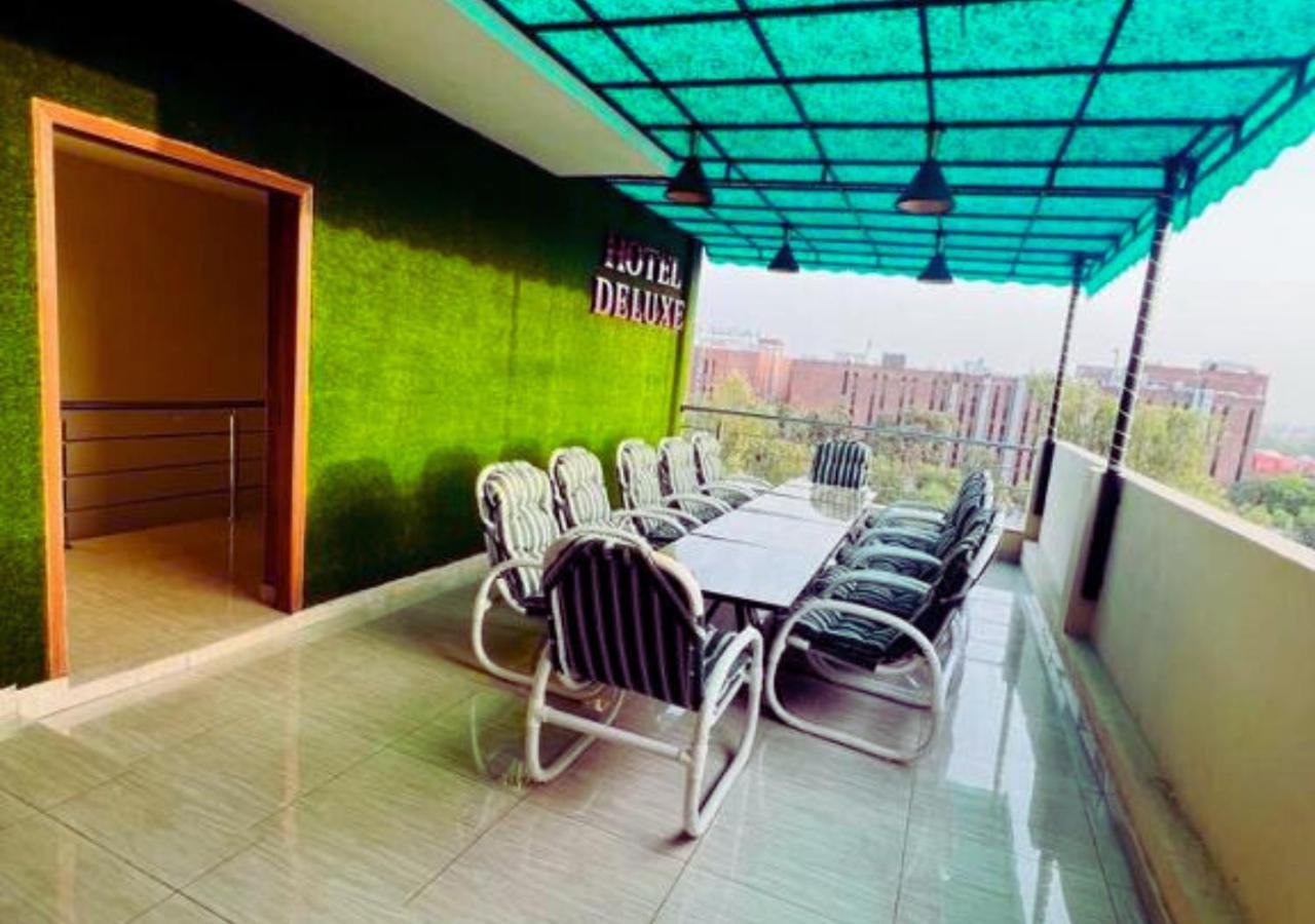 Hotel Deluxe לאהור מראה חיצוני תמונה