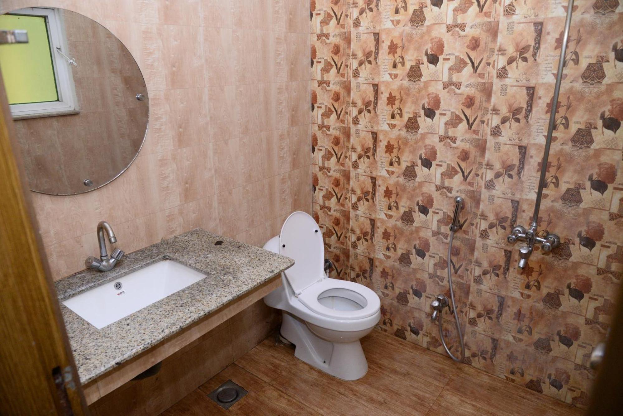 Hotel Deluxe לאהור מראה חיצוני תמונה